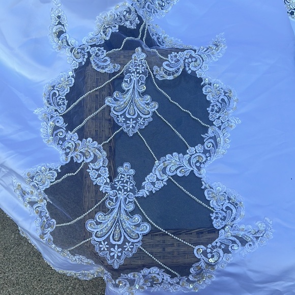 Oleg Cassini NEW NWT white wedding dress off white pearls design lace long trail - Picture 11 of 17